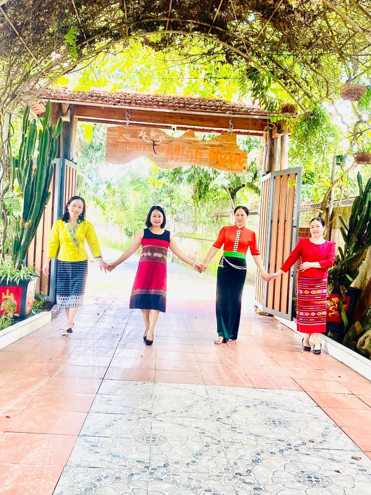 Minh Ngoc Homestay Dien Bien Phu Ban Hin Lom Exterior foto