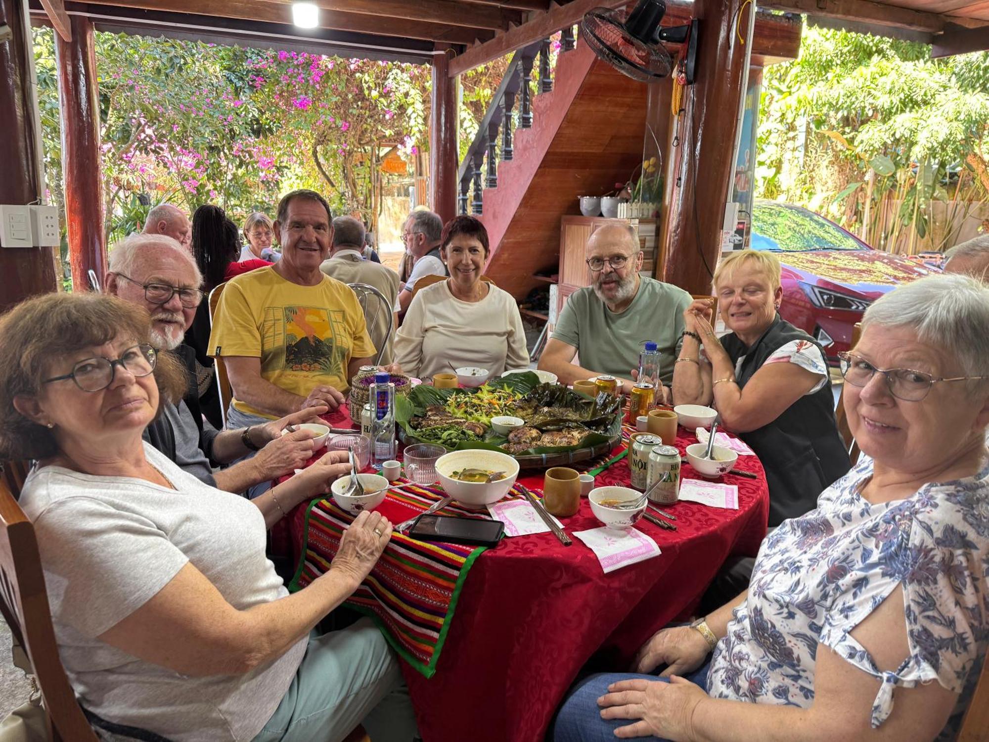 Minh Ngoc Homestay Dien Bien Phu Ban Hin Lom Exterior foto